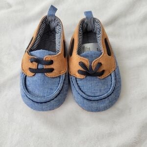 Target brand cloth Blue and white striped with tan bottom "boat" crib shoes 6-9m